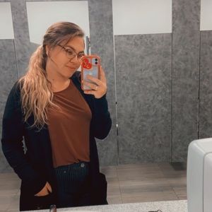 Meet your Posher, Marisa